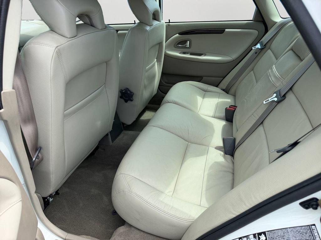 Used 2003 Volvo S40 FWD image 12