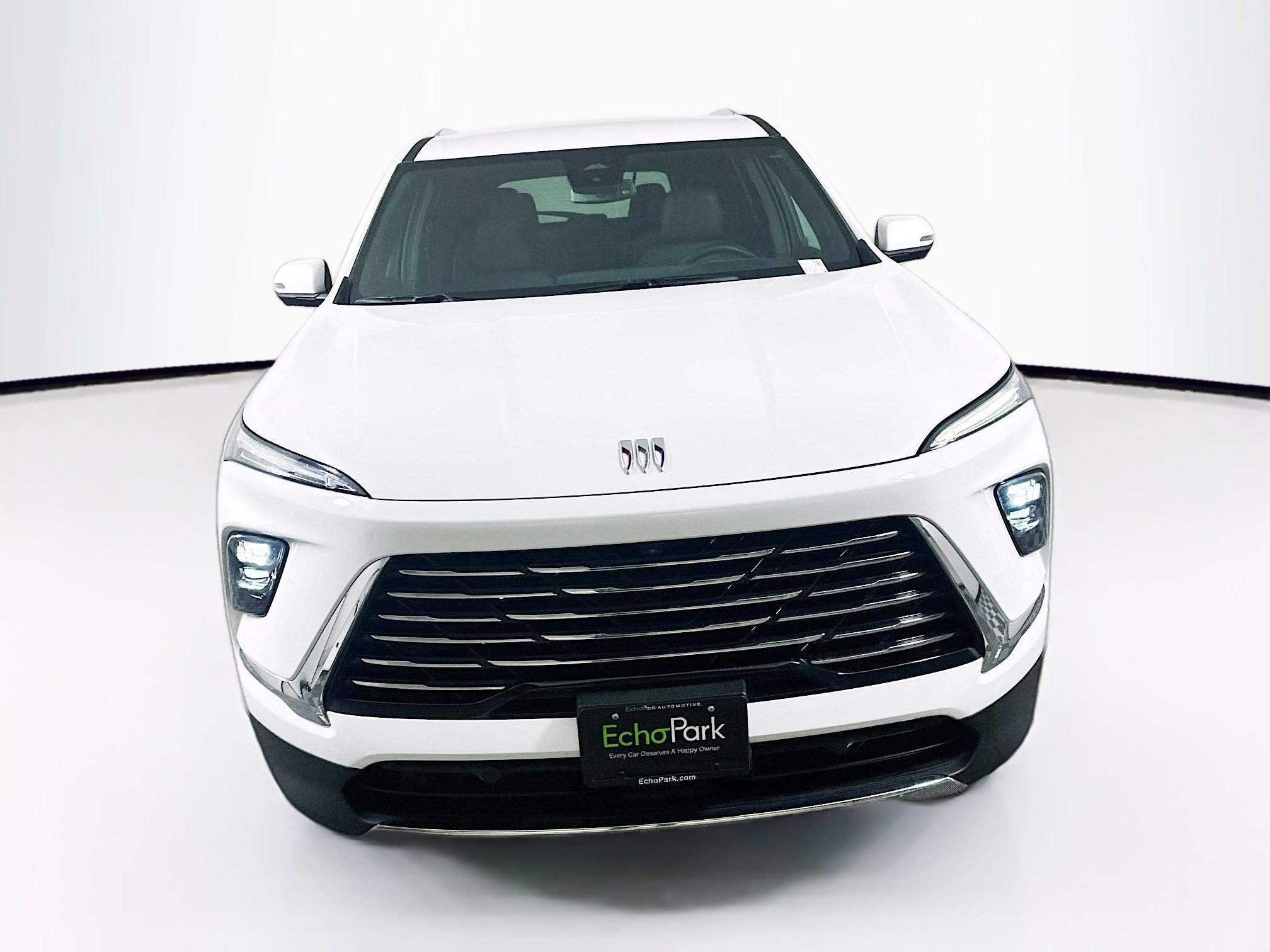 Used 2025 Buick Enclave Preferred image 2