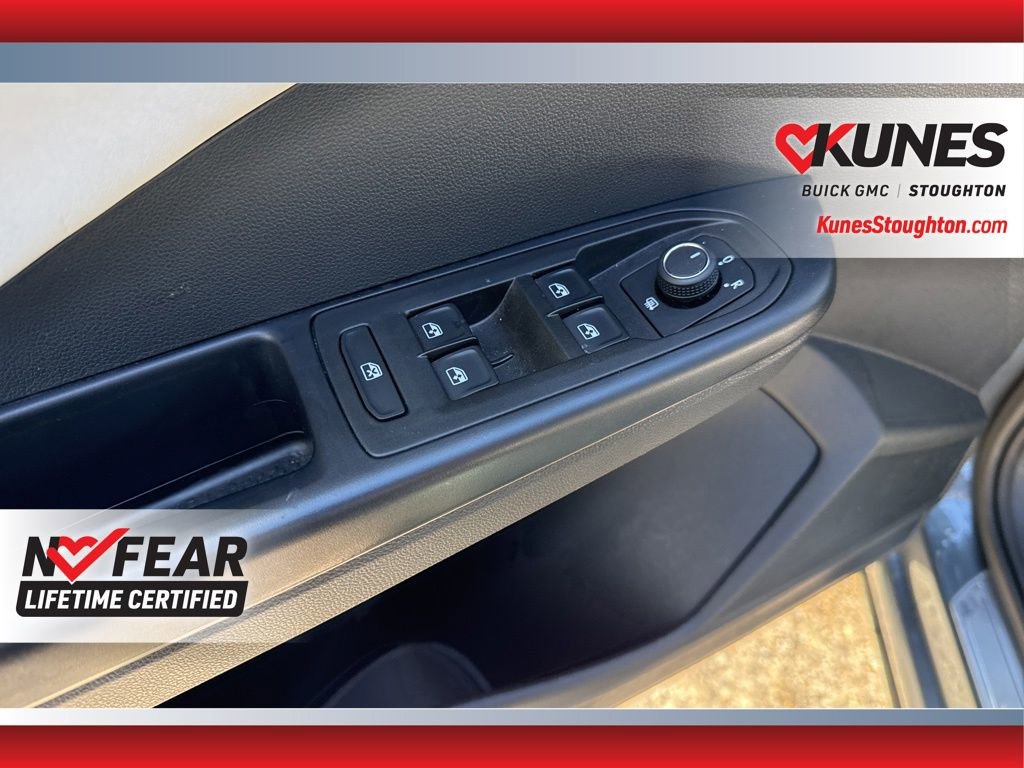 Used 2025 Volkswagen Taos SE AWD/4WD image 20