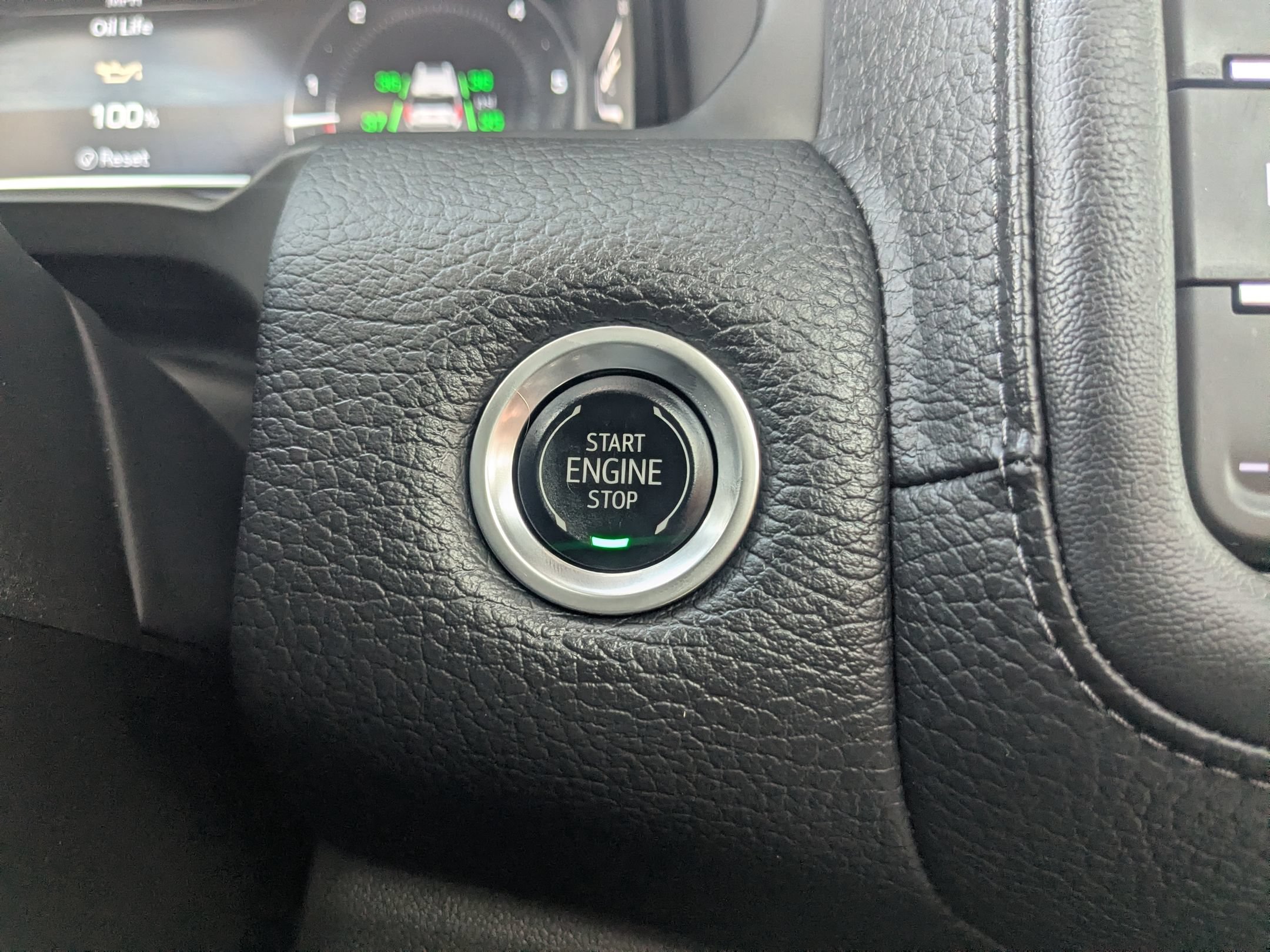Used 2024 GMC Yukon Denali w/ Advanced Technology Package AWD/4WD image 21