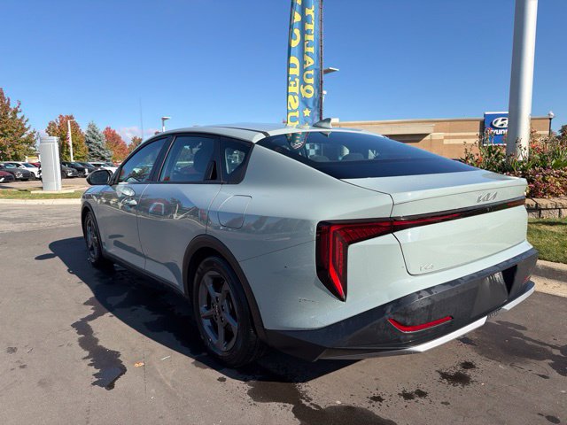Used 2025 Kia K4 FWD image 2
