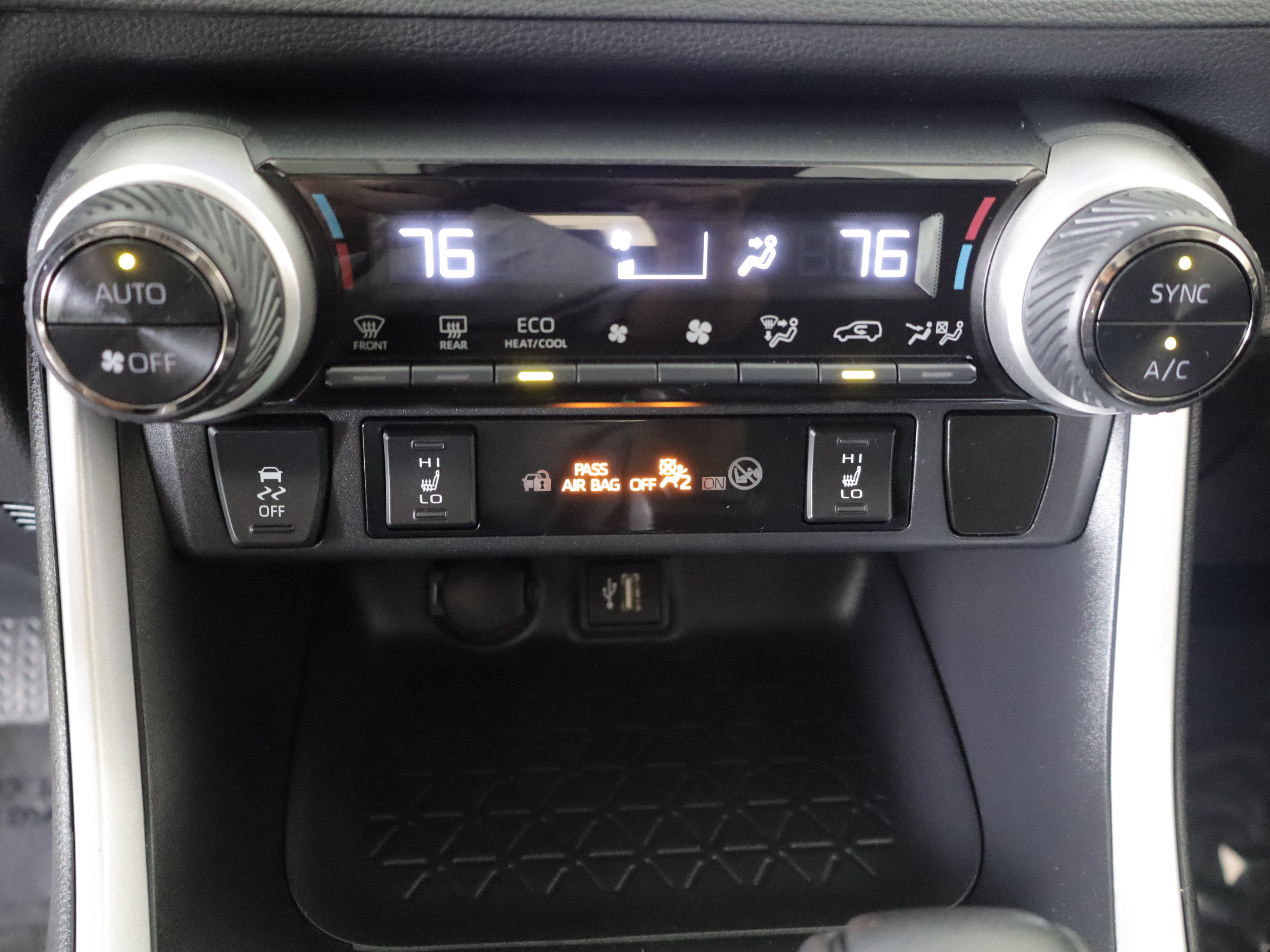 Used 2024 Toyota RAV4 XLE w/ Convenience Package AWD/4WD image 17