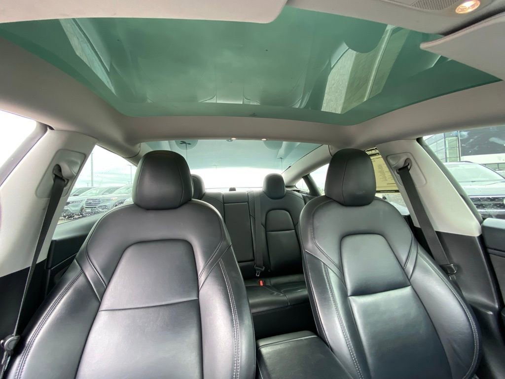 Used 2021 Tesla Model 3 Standard Range Plus RWD image 19
