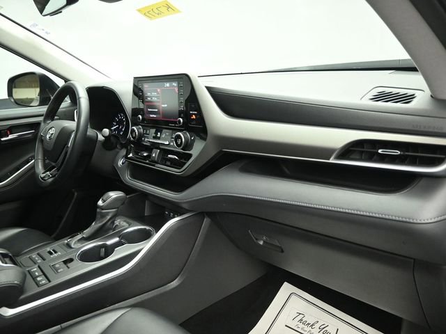 Used 2021 Toyota Highlander XLE AWD/4WD image 27