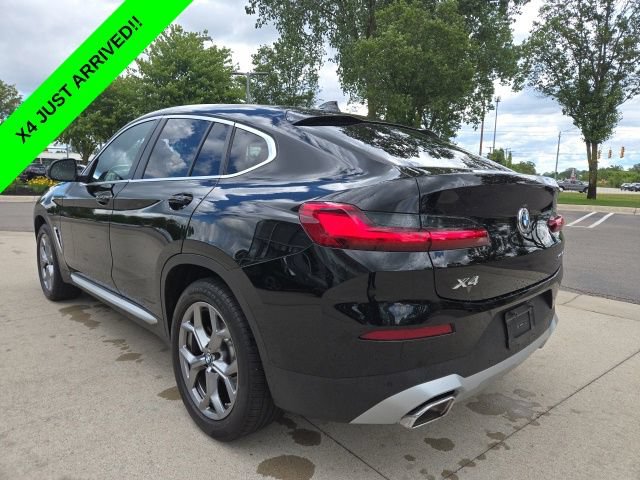 Used 2024 BMW X4 xDrive30i w/ Premium Package AWD/4WD image 5