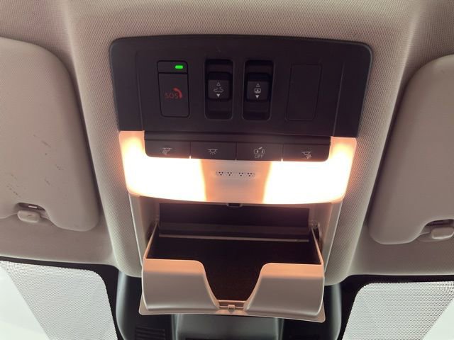 Used 2023 Nissan Rogue SV w/ SV Premium Package image 36