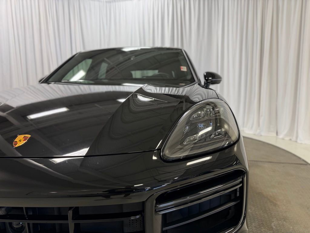 Certified 2023 Porsche Cayenne Turbo image 36