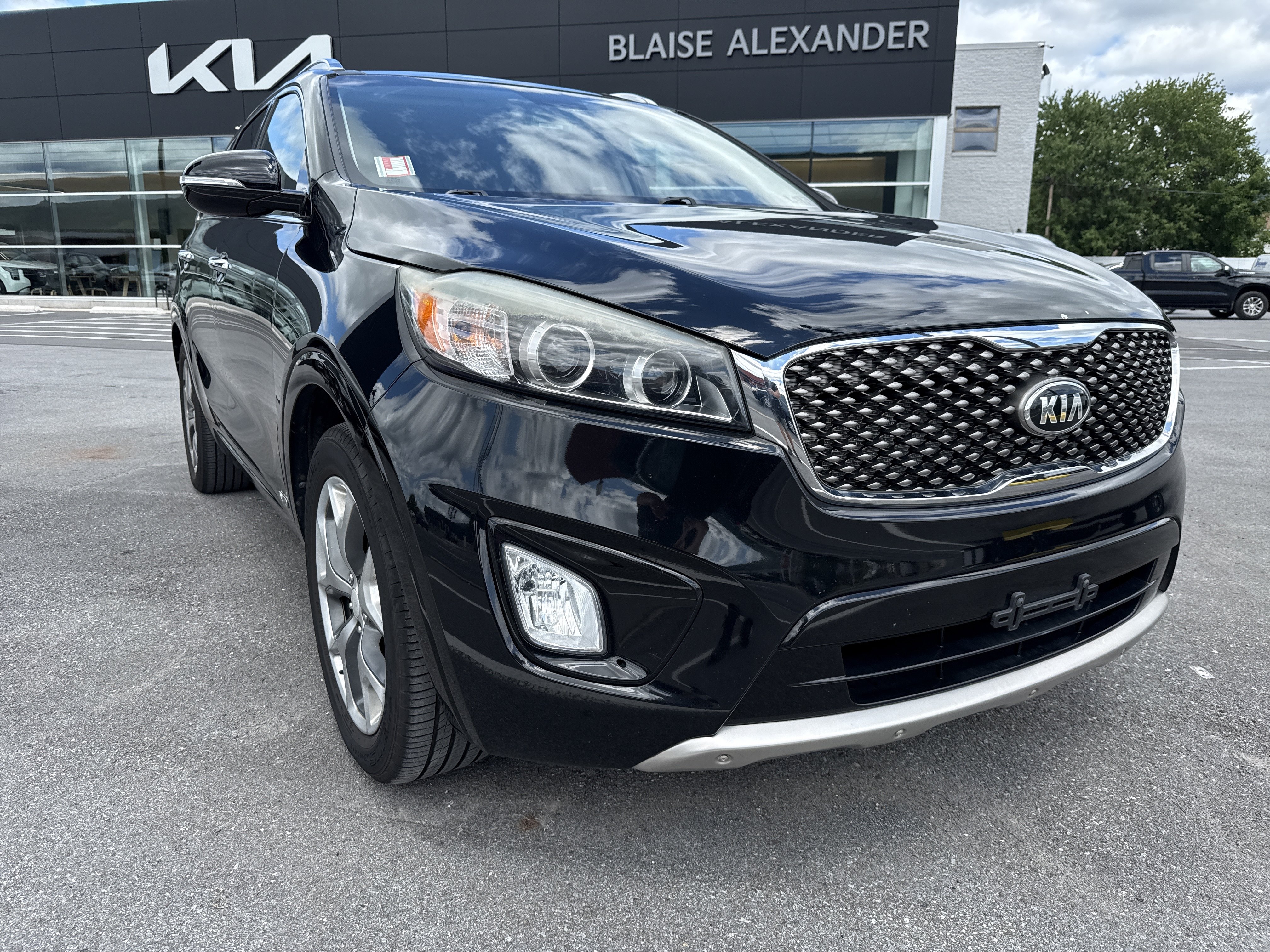 Used 2017 Kia Sorento SX