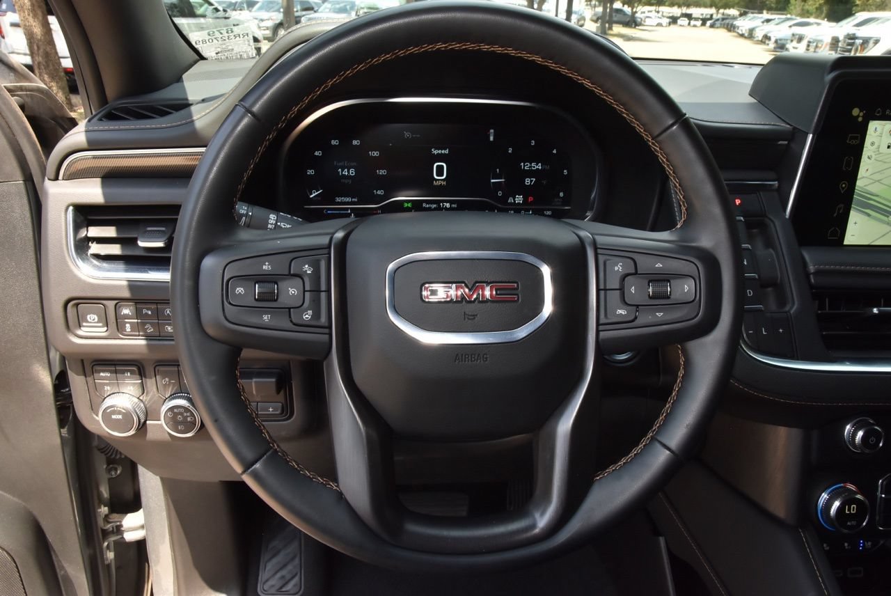 Used 2024 GMC Yukon AT4 w/ Technology Package AWD/4WD image 23