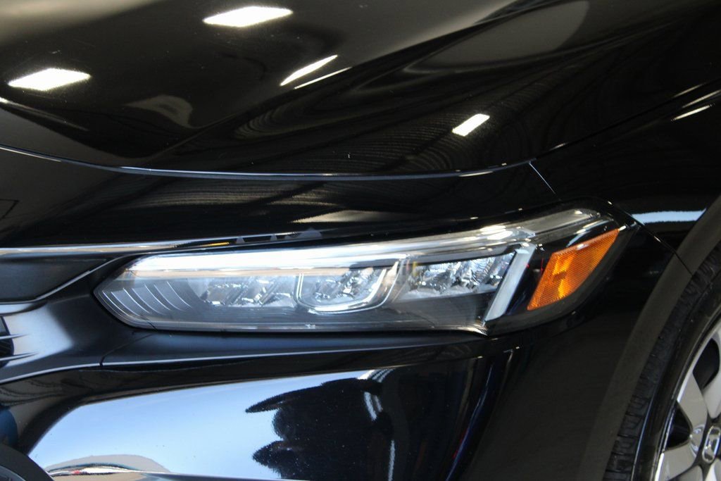 Used 2023 Honda Civic LX image 2