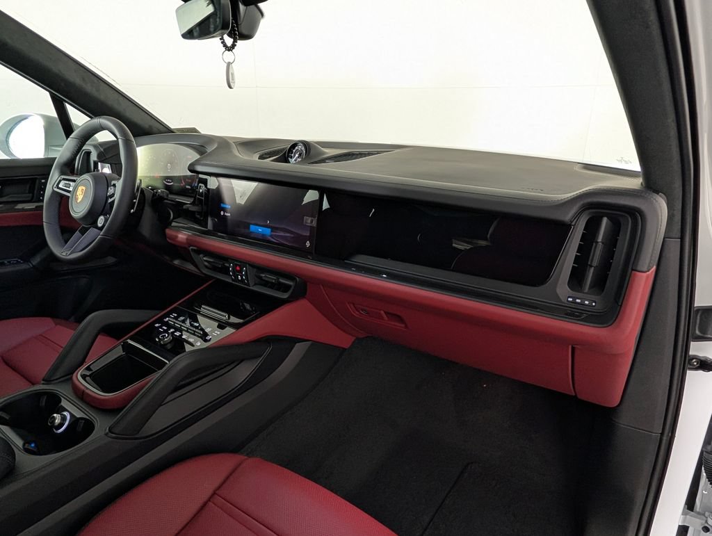 New 2026 Porsche Cayenne GTS AWD/4WD image 19