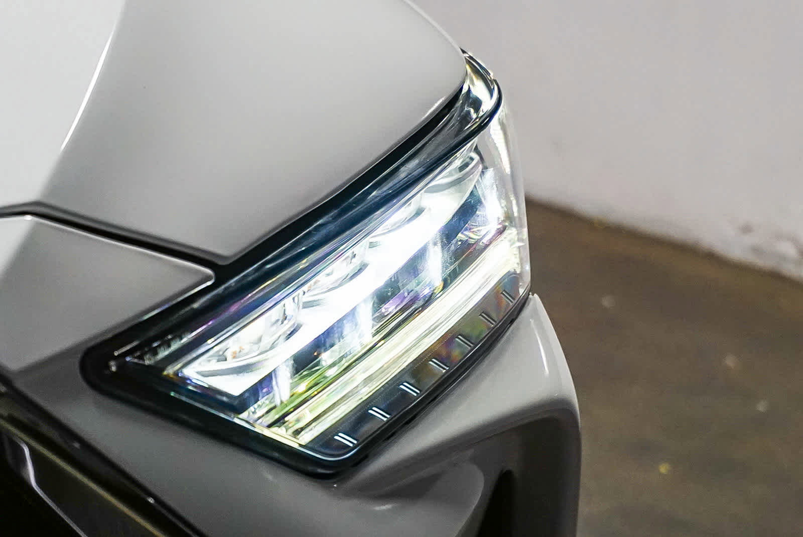 Used 2023 Acura MDX SH-AWD w/ Technology Package image 8