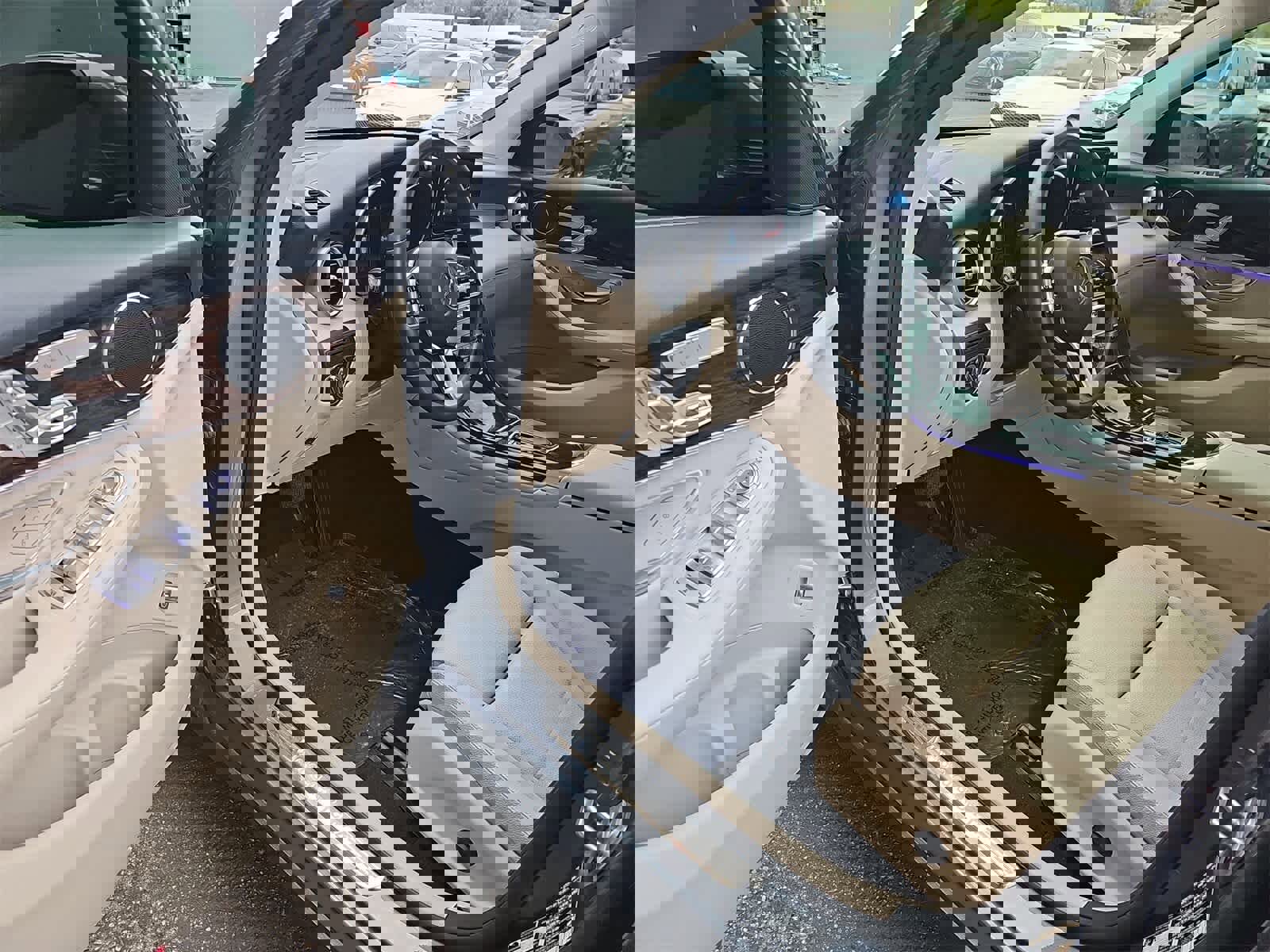 Used 2021 Mercedes-Benz GLC 300 4MATIC image 10