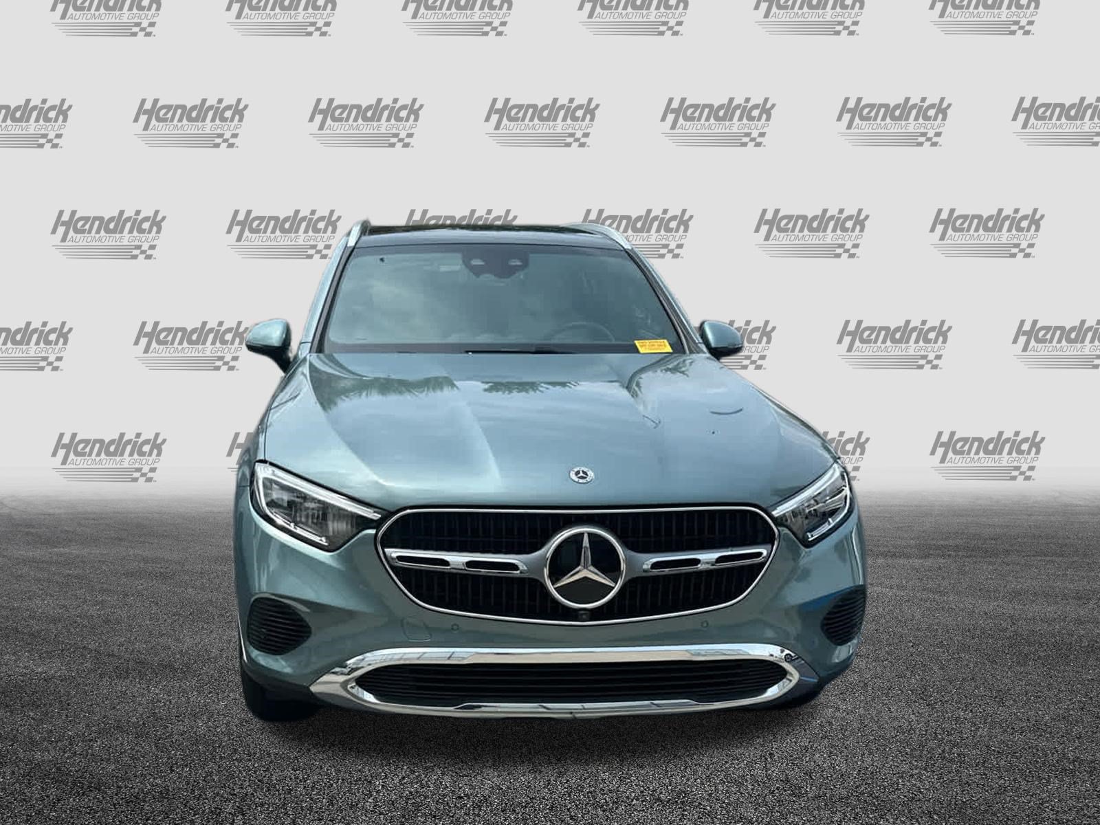 Used 2025 Mercedes-Benz GLC 350e 4MATIC image 6