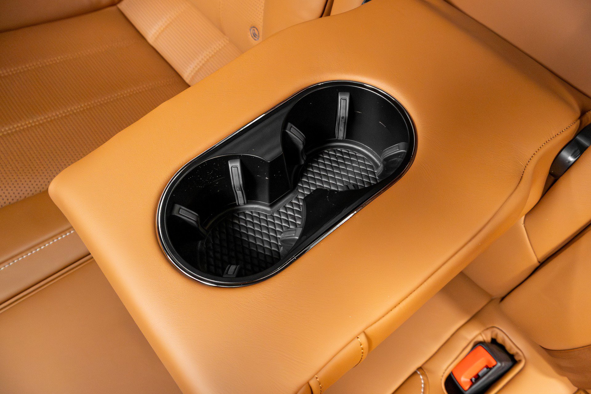 Used 2019 Bentley Bentayga image 25