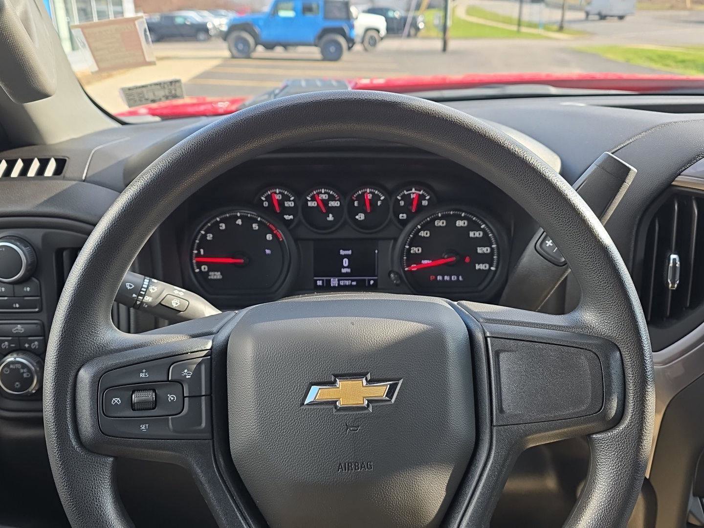 Used 2025 Chevrolet Silverado 2500 Custom image 17