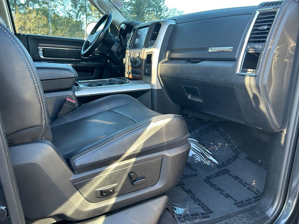 Used 2017 RAM 3500 Laramie AWD/4WD image 26