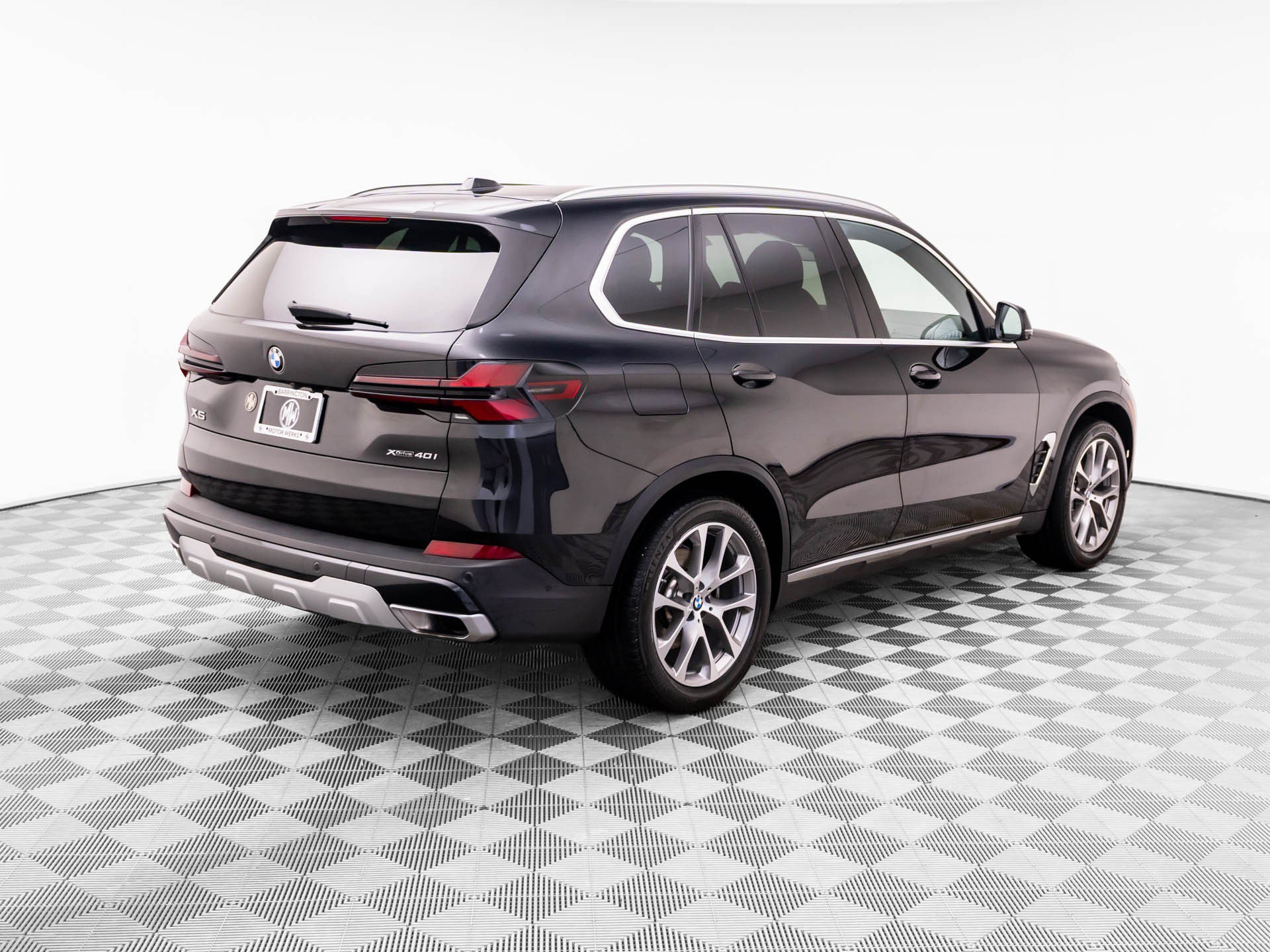 Used 2024 BMW X5 xDrive40i w/ Parking Assistance Package AWD/4WD image 6