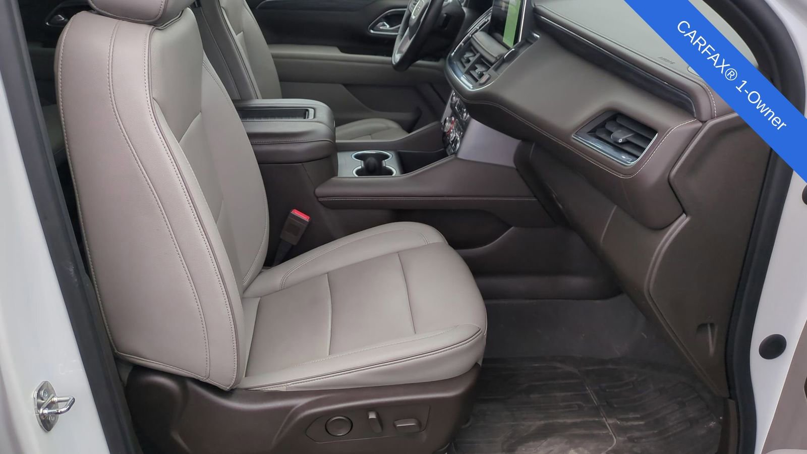 Used 2023 GMC Yukon XL SLT w/ SLT Premium Package image 24