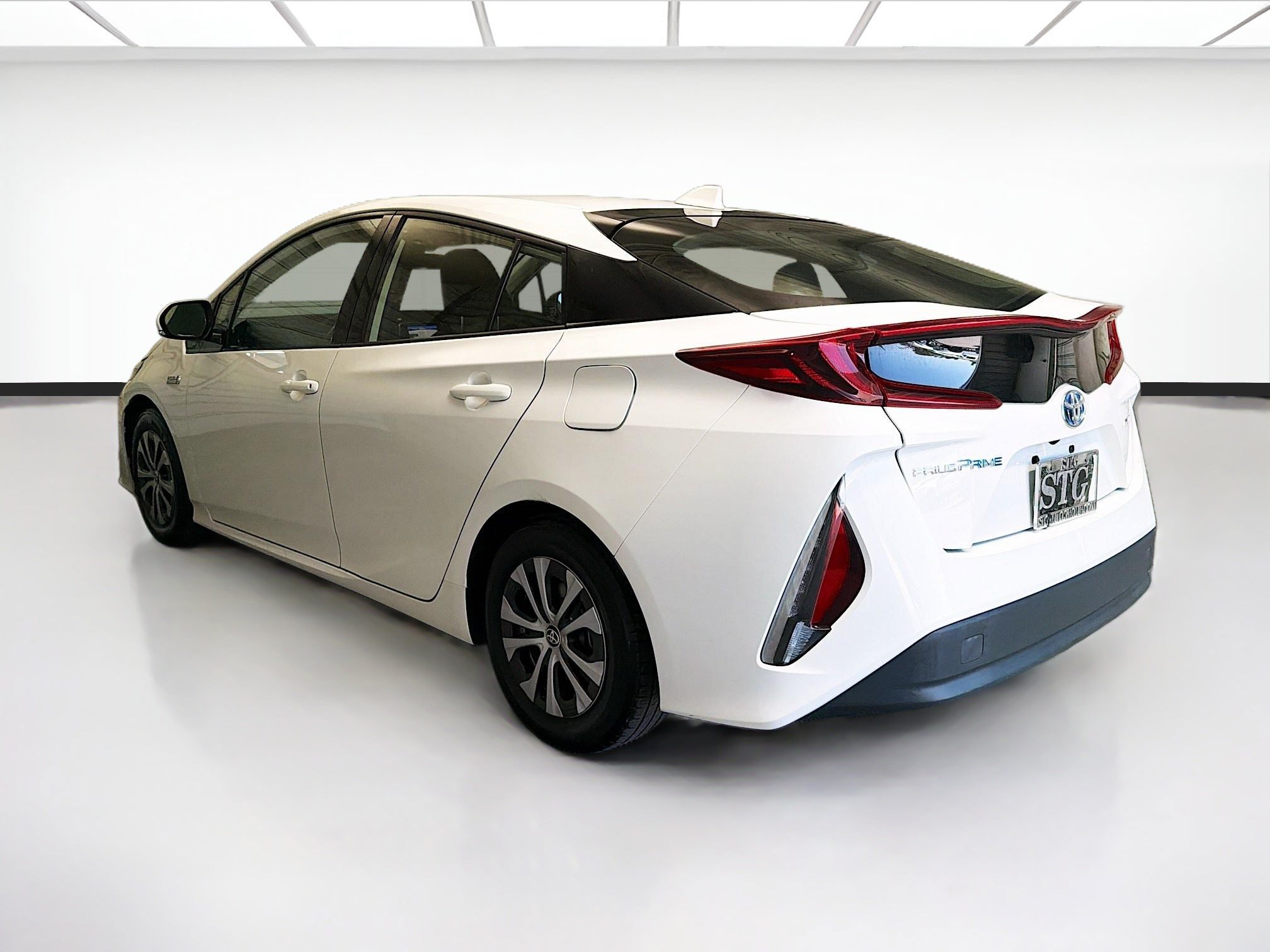 Used 2020 Toyota Prius Prime XLE FWD image 6