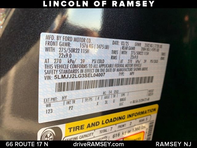 Used 2025 Lincoln Navigator Reserve w/ Jet Appearance Package image 29