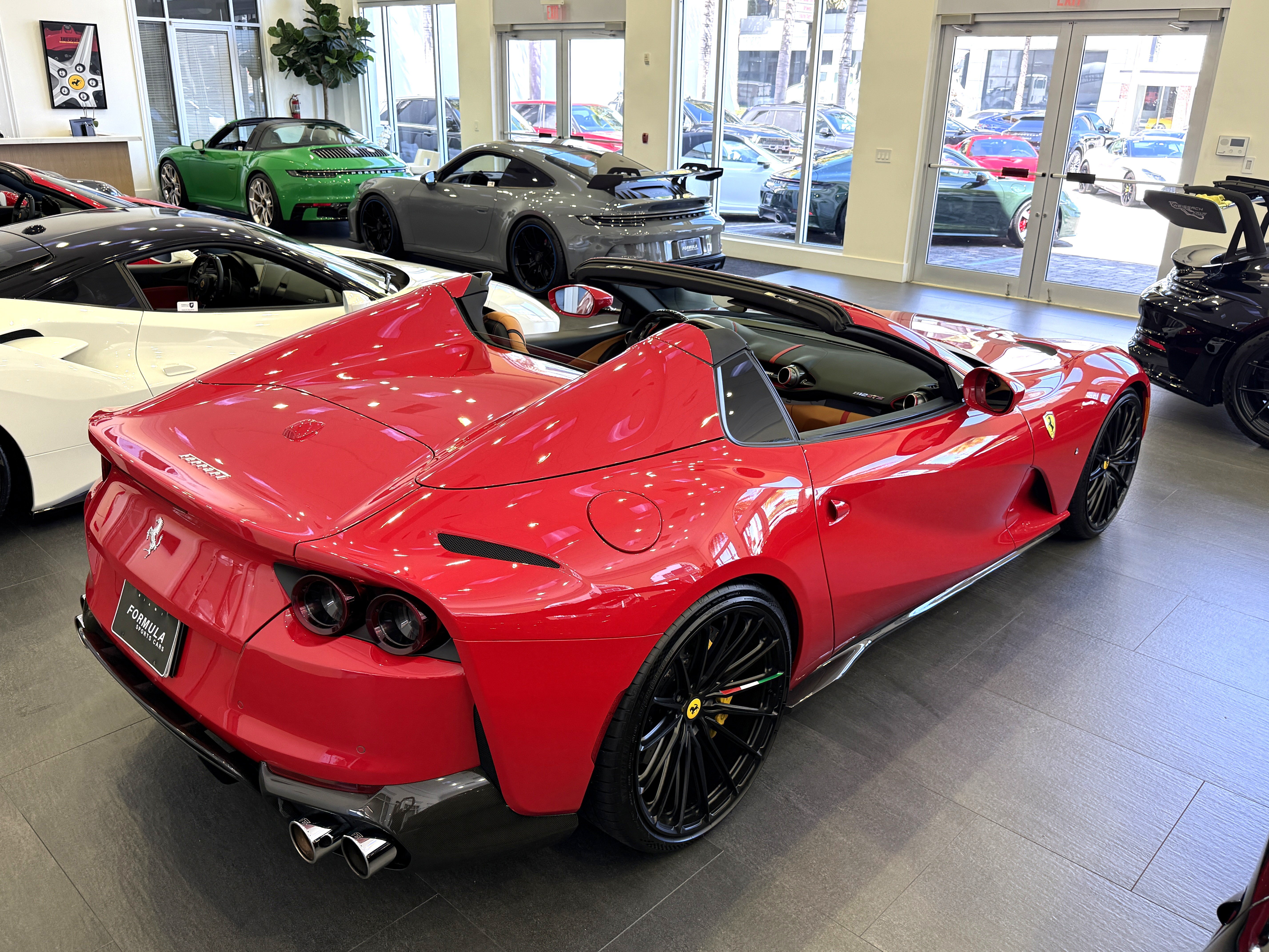 Used 2022 Ferrari 812 GTS RWD image 12