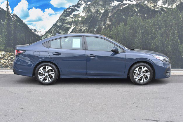 Used 2025 Subaru Legacy Premium AWD/4WD image 2