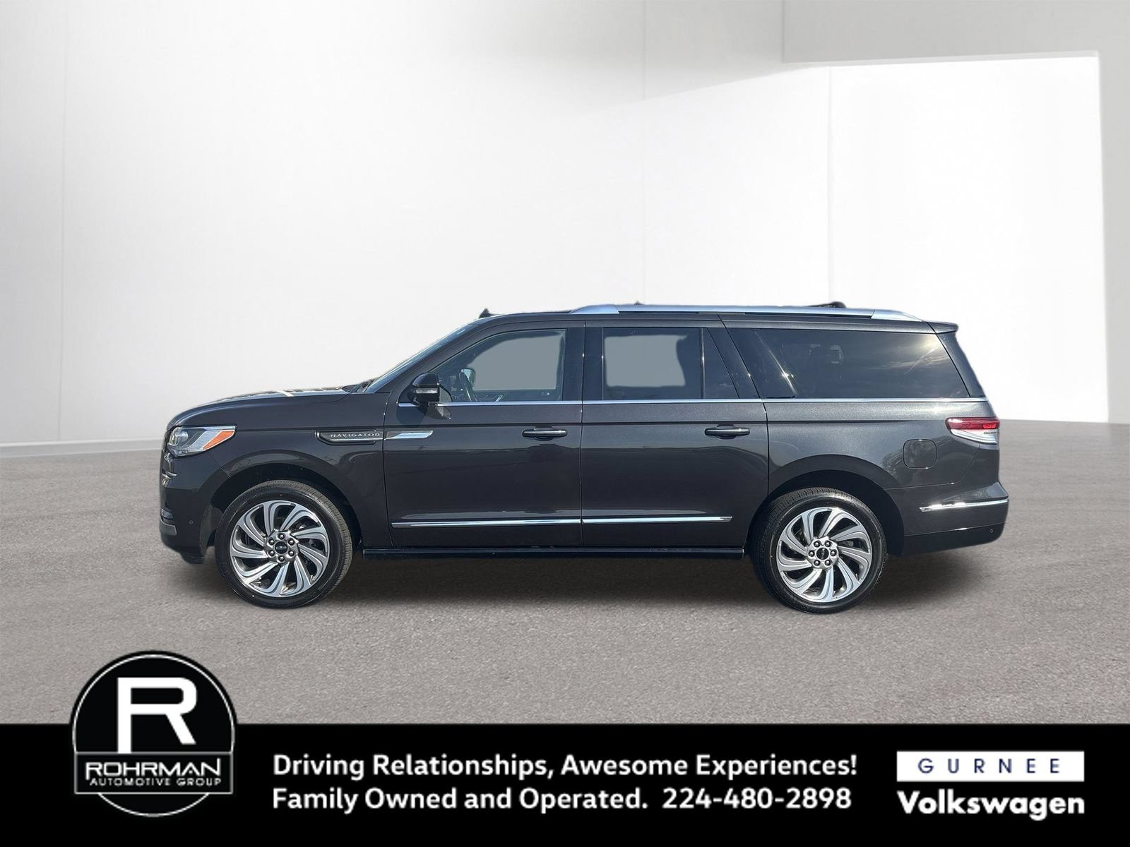 Used 2023 Lincoln Navigator L Reserve AWD/4WD image 6