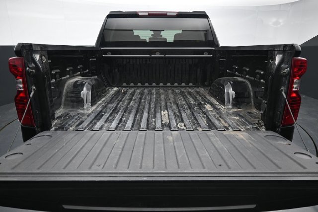 Used 2024 Chevrolet Silverado 1500 LT AWD/4WD image 9