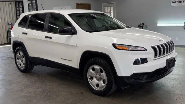 Used 2017 Jeep Cherokee Sport AWD/4WD image 4