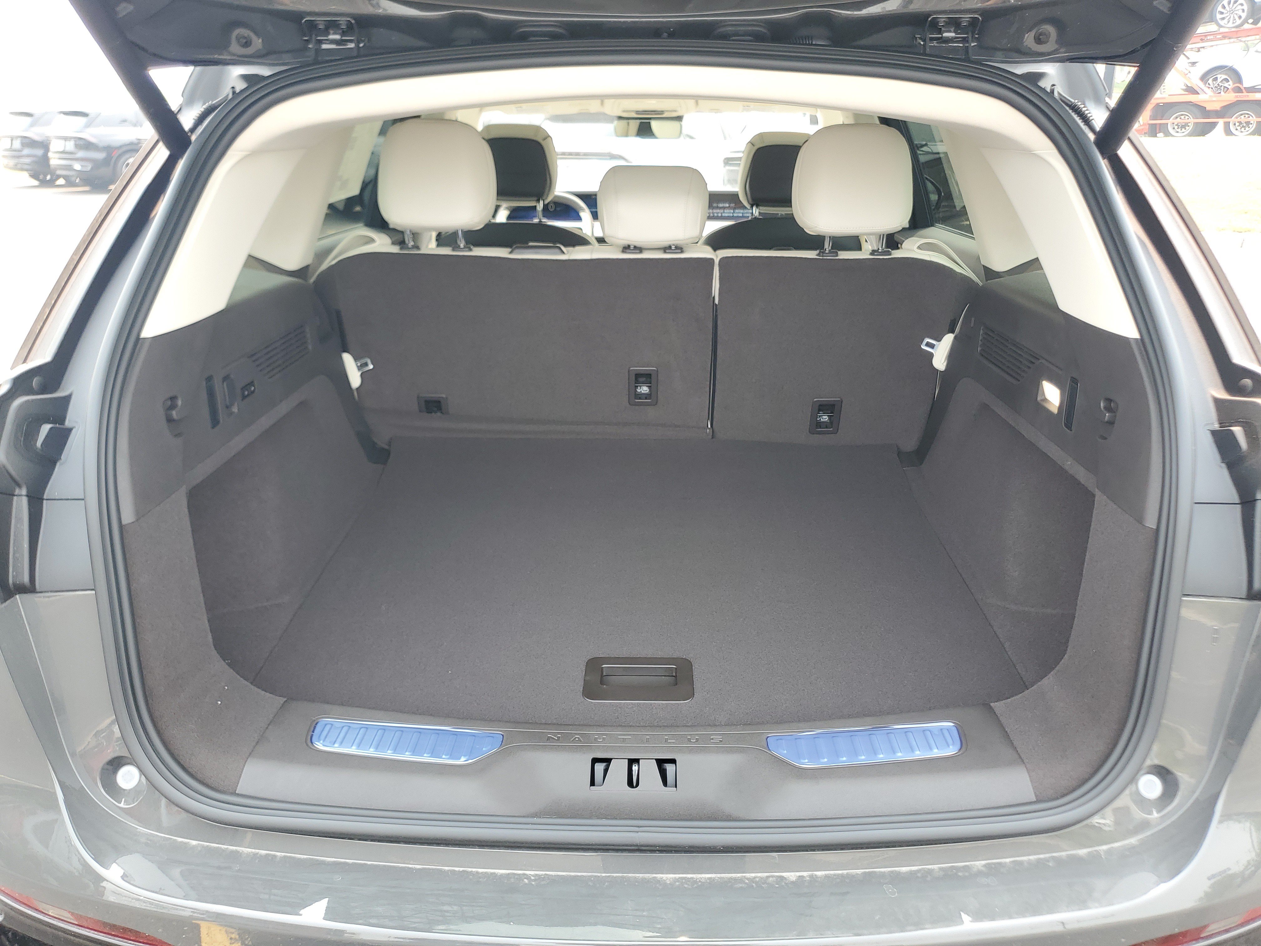 New 2026 Lincoln Nautilus Black Label AWD/4WD image 32