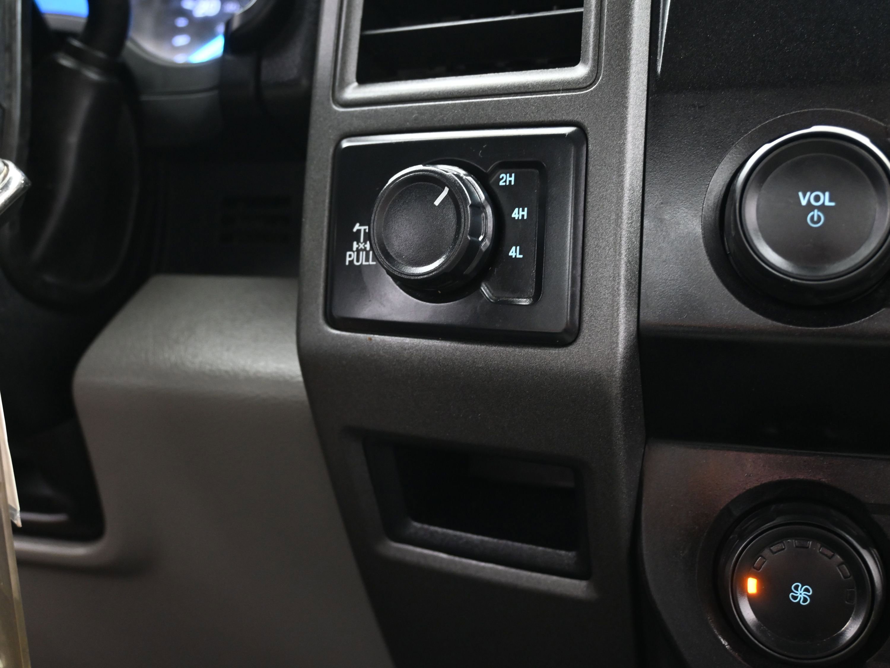 Used 2020 Ford F350 XL w/ STX Appearance Package AWD/4WD image 32