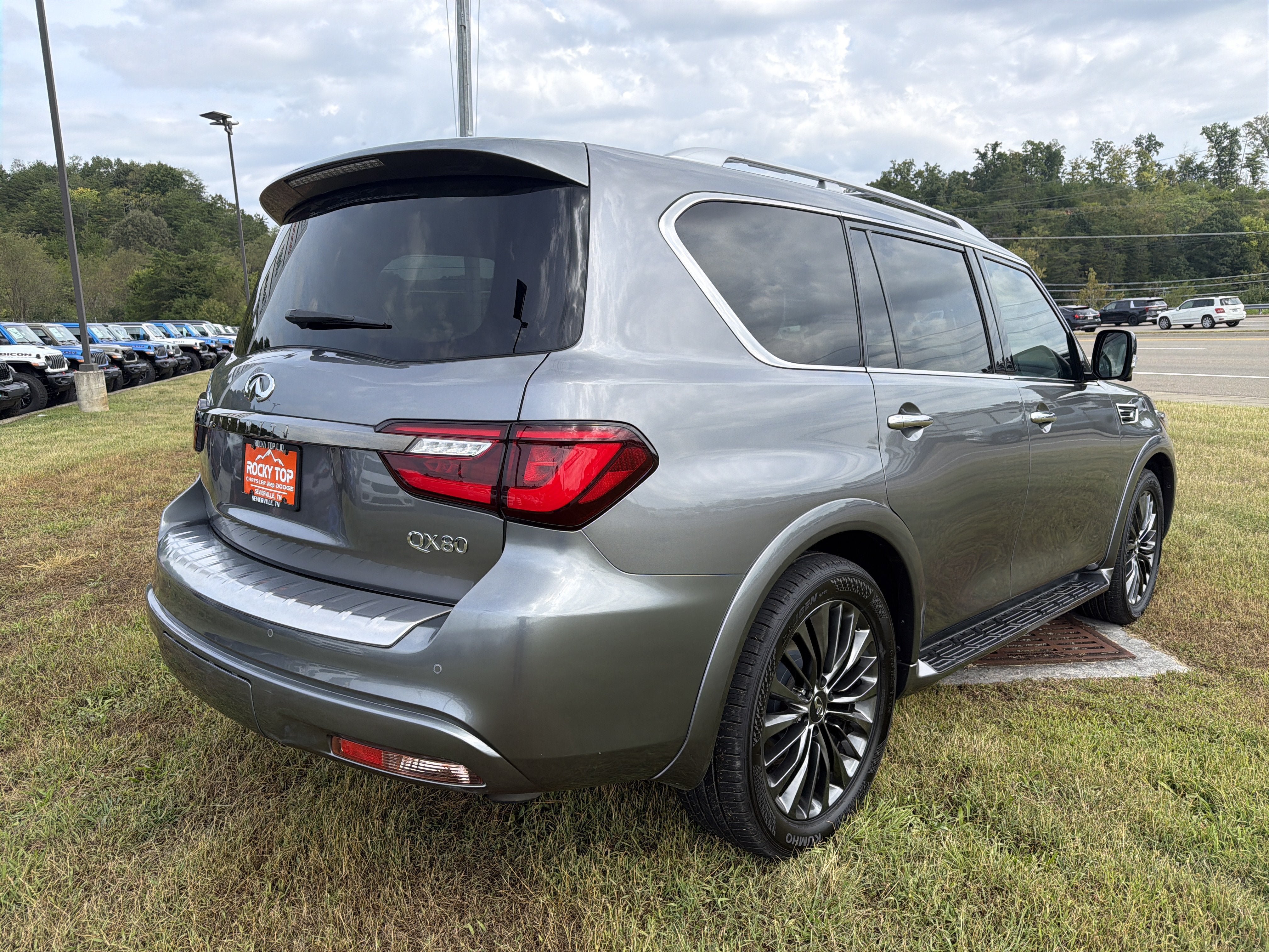 Used 2021 INFINITI QX80 Premium Select w/ Cargo Package RWD image 8