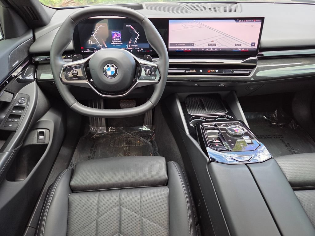 Used 2024 BMW 530i xDrive w/ Premium Package AWD/4WD image 25