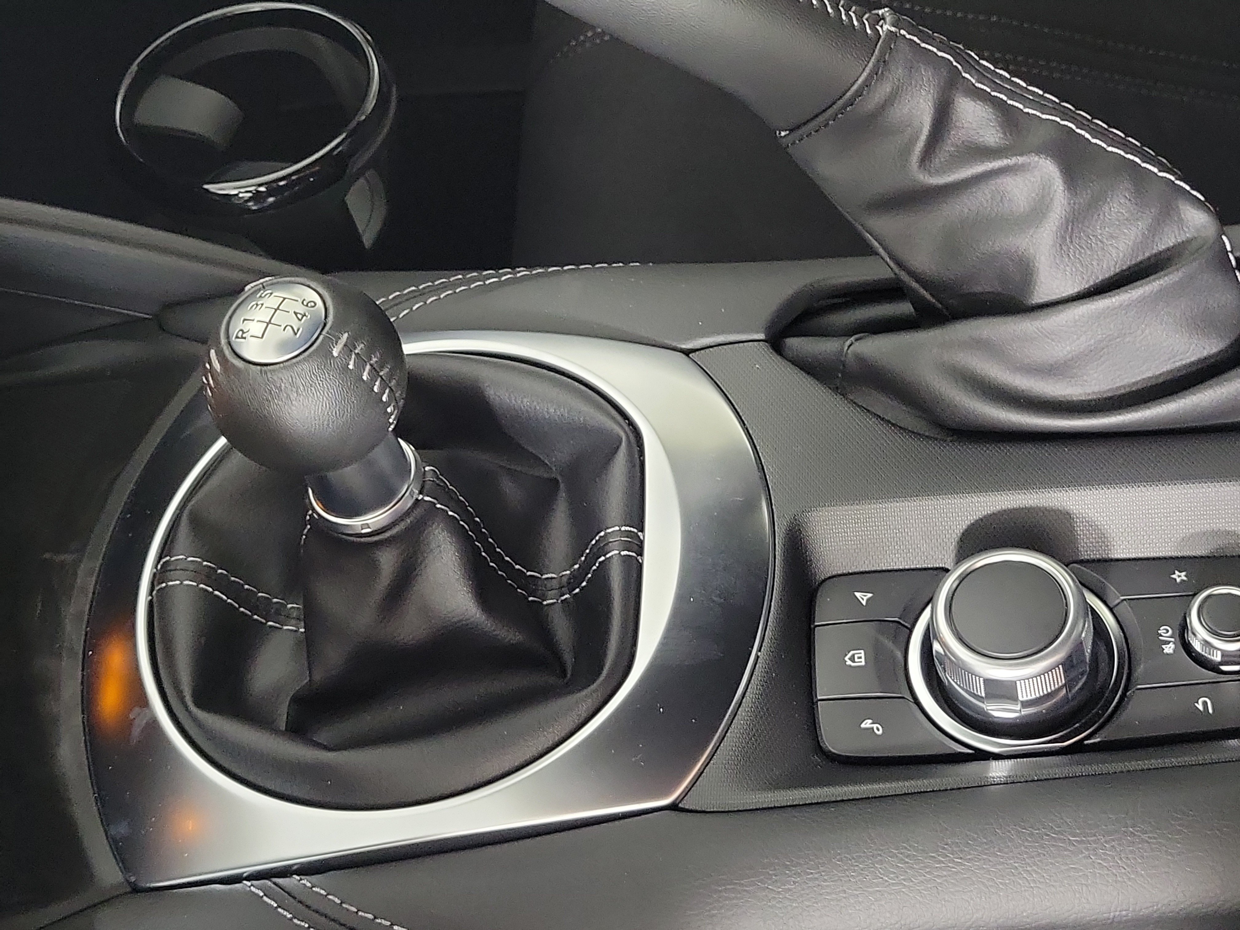 New 2026 MAZDA MX-5 Miata Club w/ Interior Package RWD image 24