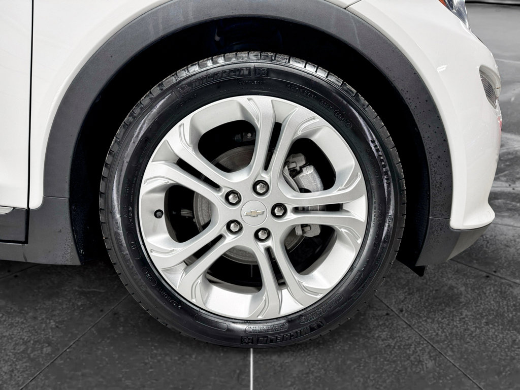 Used 2021 Chevrolet Bolt LT image 33