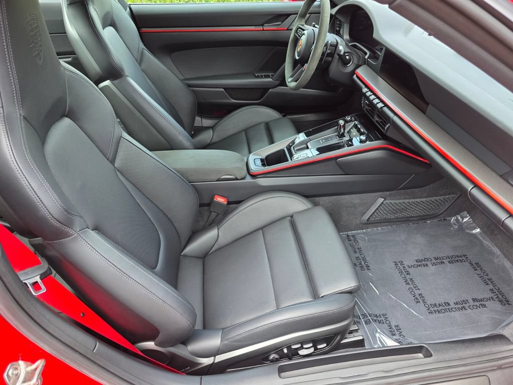 Used 2025 Porsche 911 Carrera RWD image 26