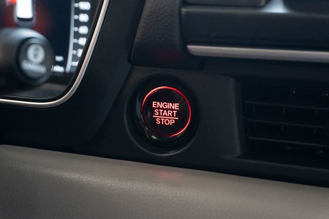 Used 2025 Honda Pilot Elite image 39