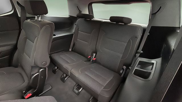 Used 2023 GMC Acadia SLE w/ Driver Convenience Package FWD image 33