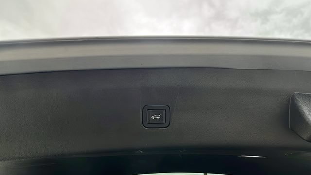 Used 2023 Buick Enclave Essence w/ Experience Buick Package FWD image 26