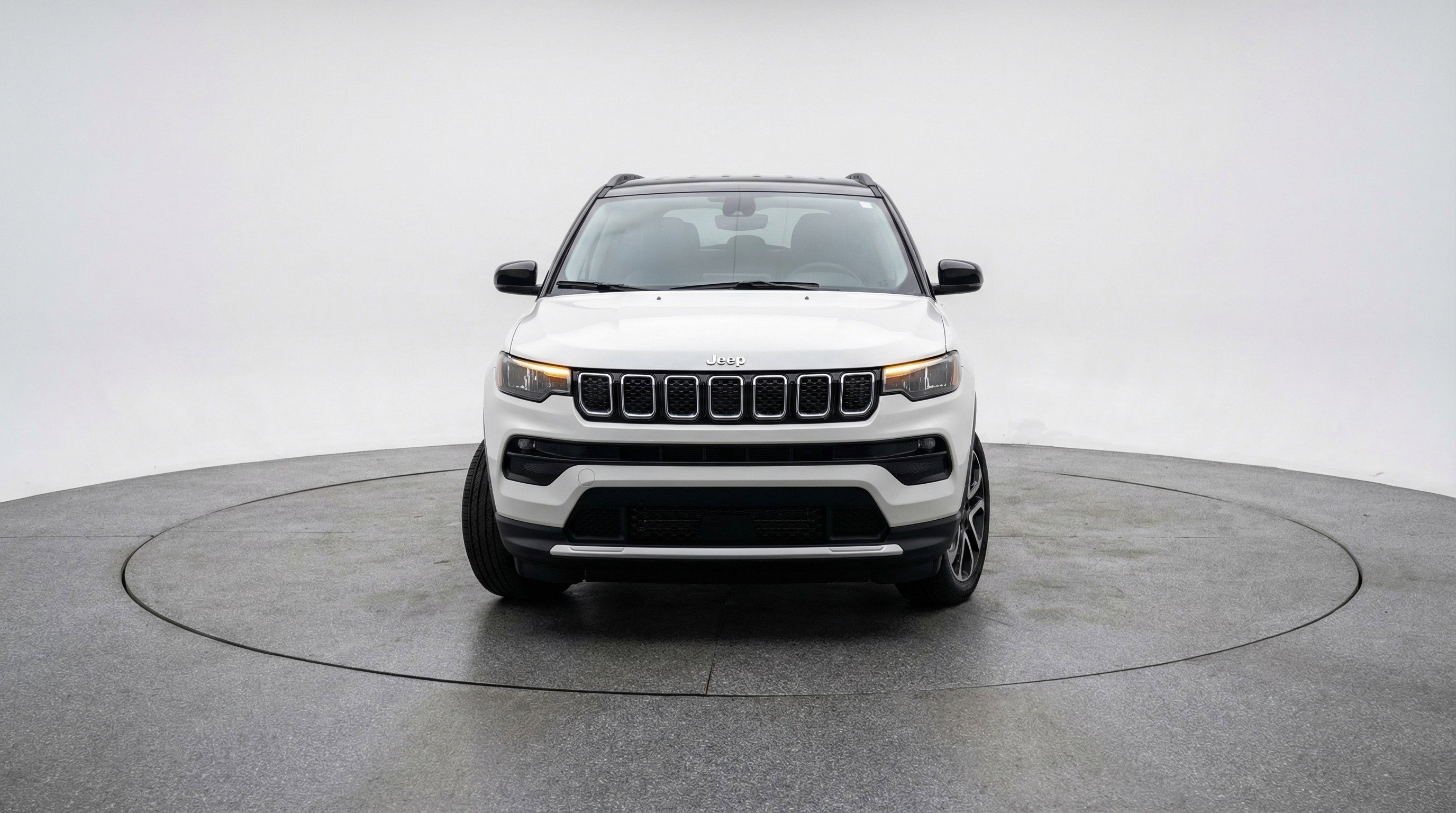 Used 2025 Jeep Compass Limited image 2