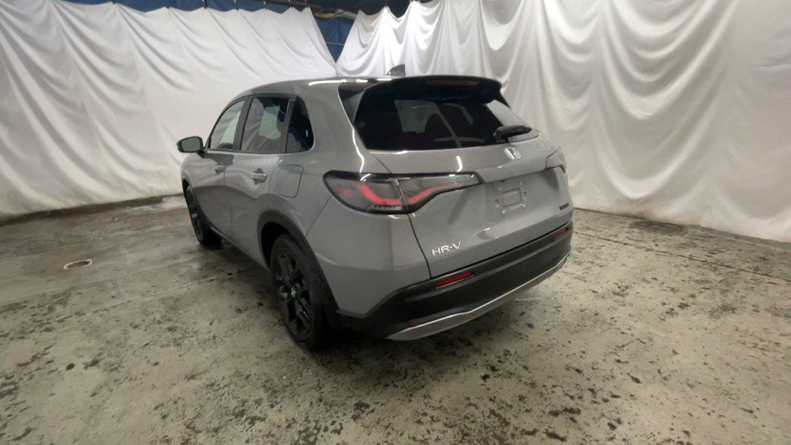 Certified 2025 Honda HR-V Sport image 9