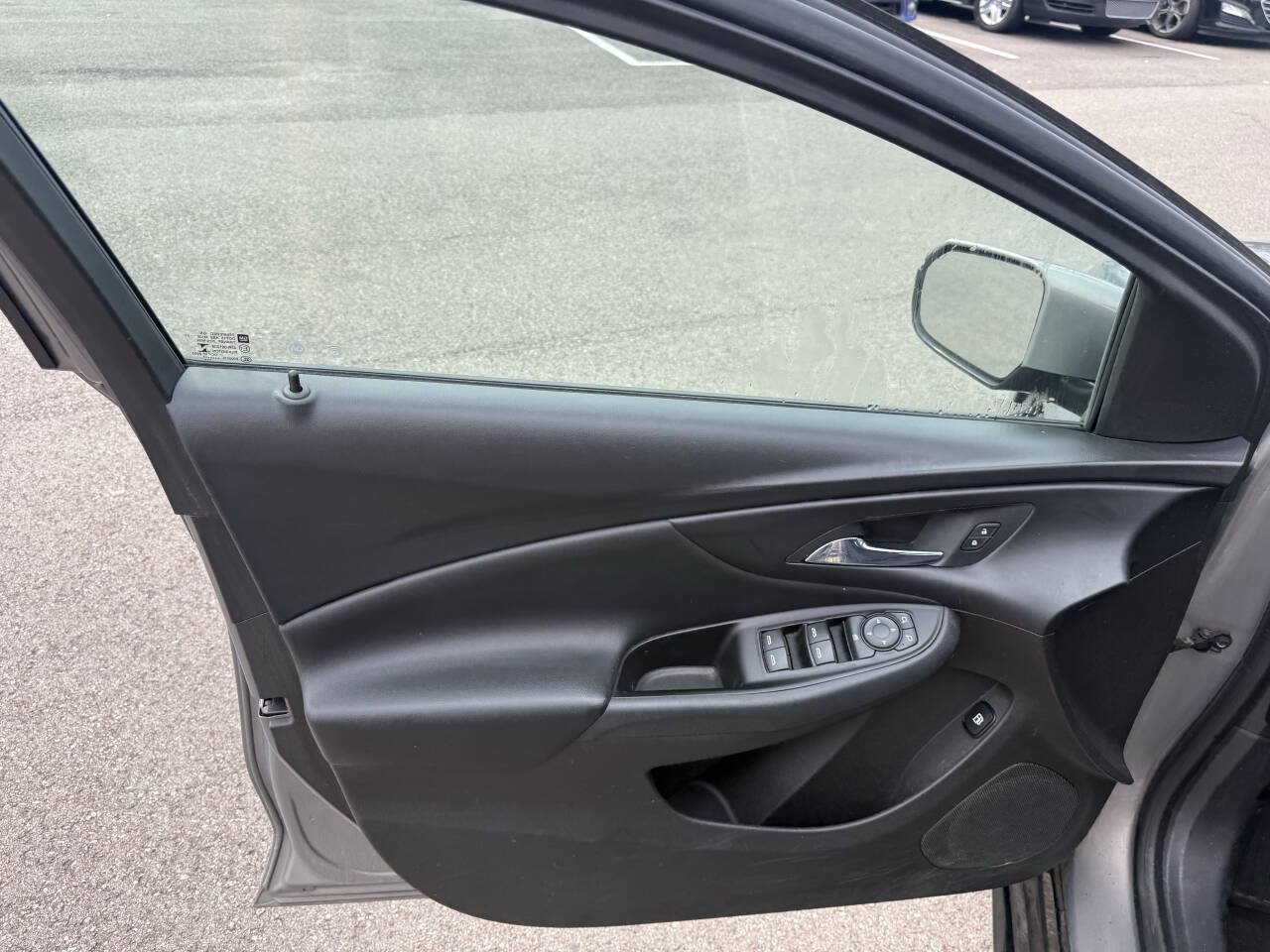 Used 2017 Chevrolet Volt LT FWD image 18