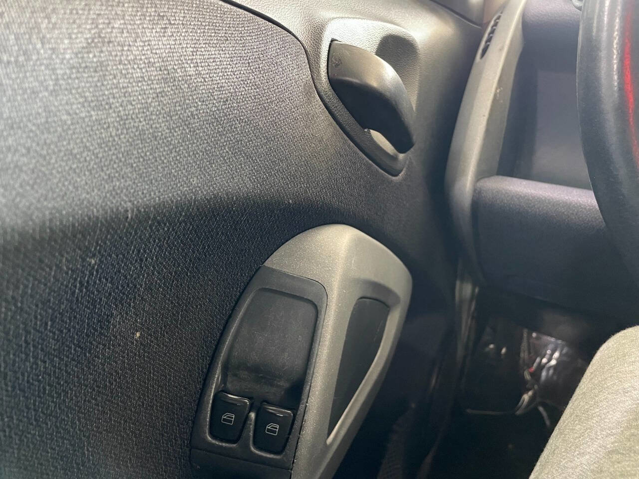 Used 2013 smart fortwo passion image 28