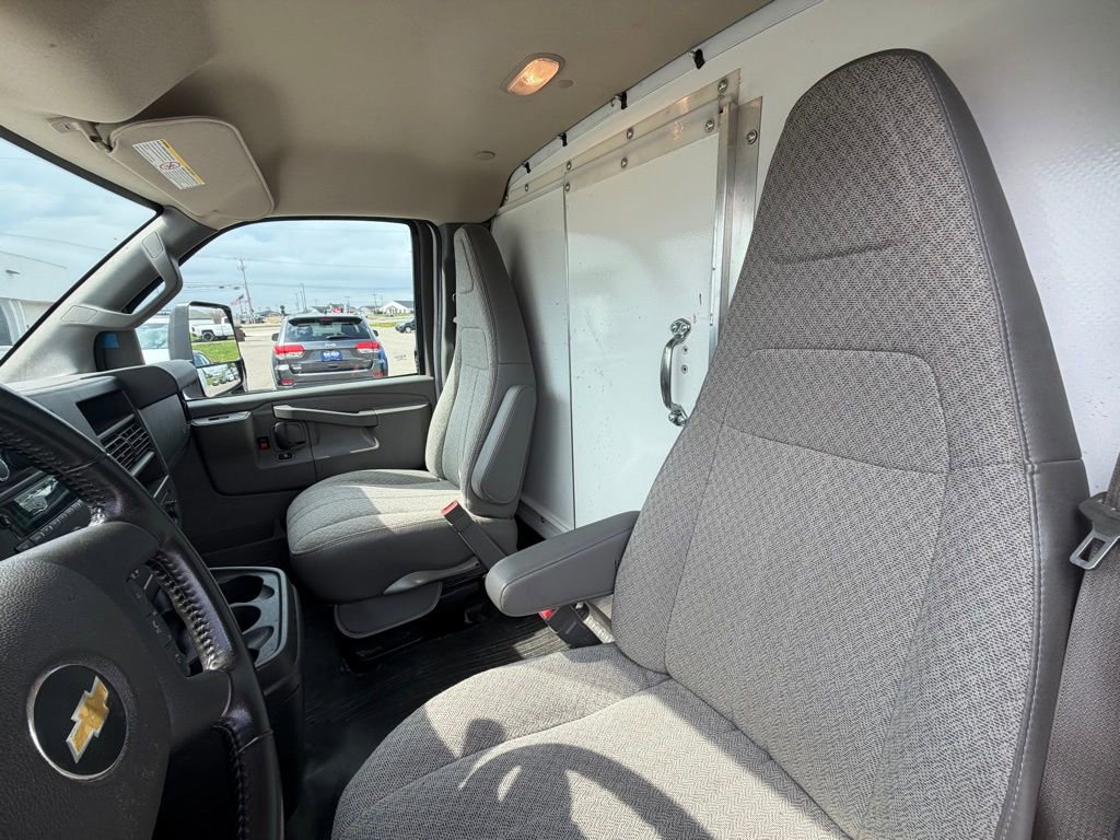 Used 2021 Chevrolet Express 3500 w/ Power Convenience Package image 8