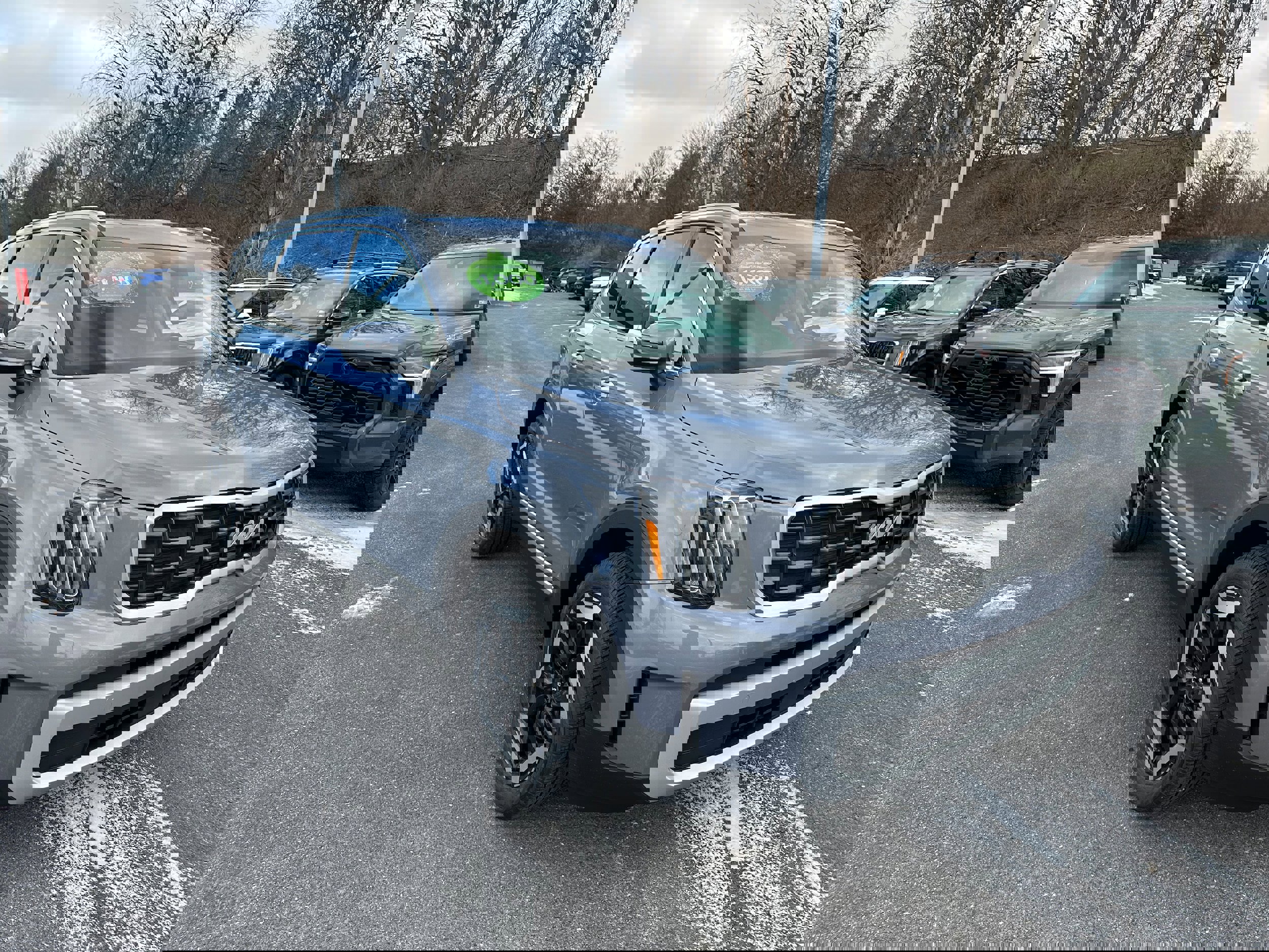 New 2025 Kia Telluride S image 3