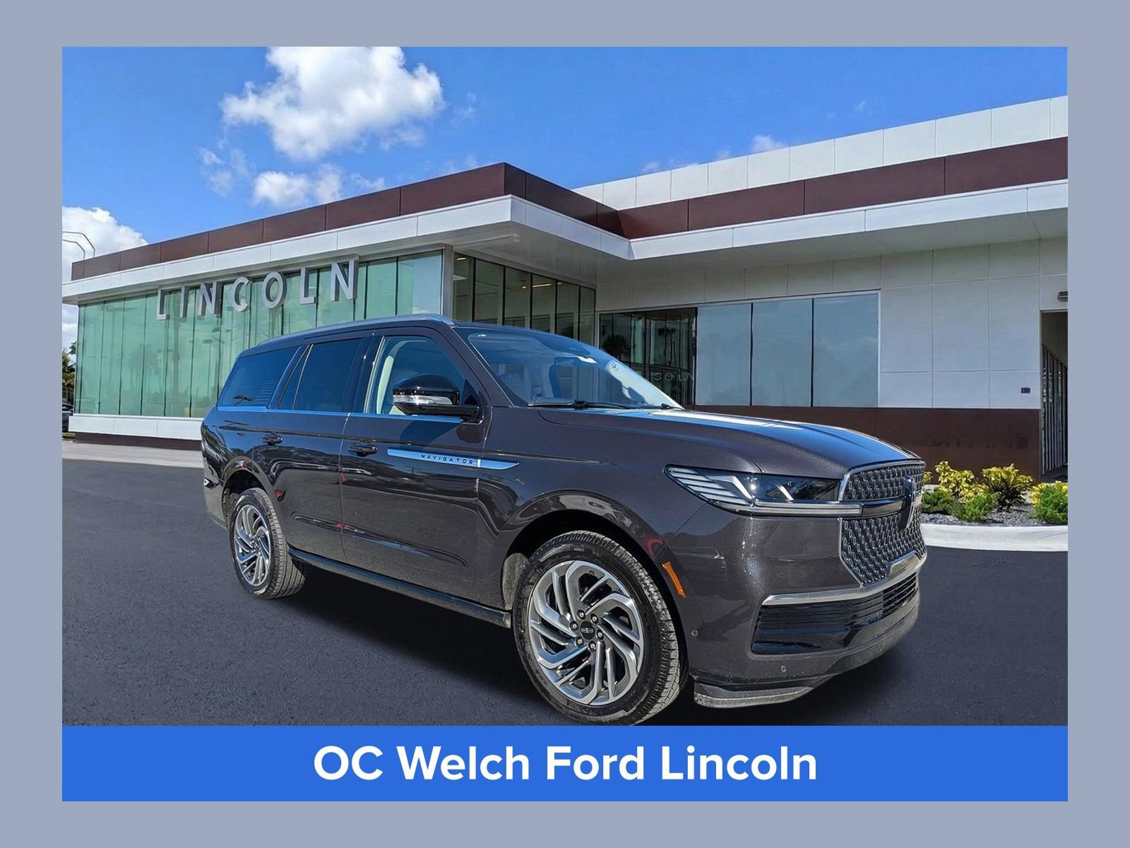 Certified 2025 Lincoln Navigator Reserve AWD/4WD image 1