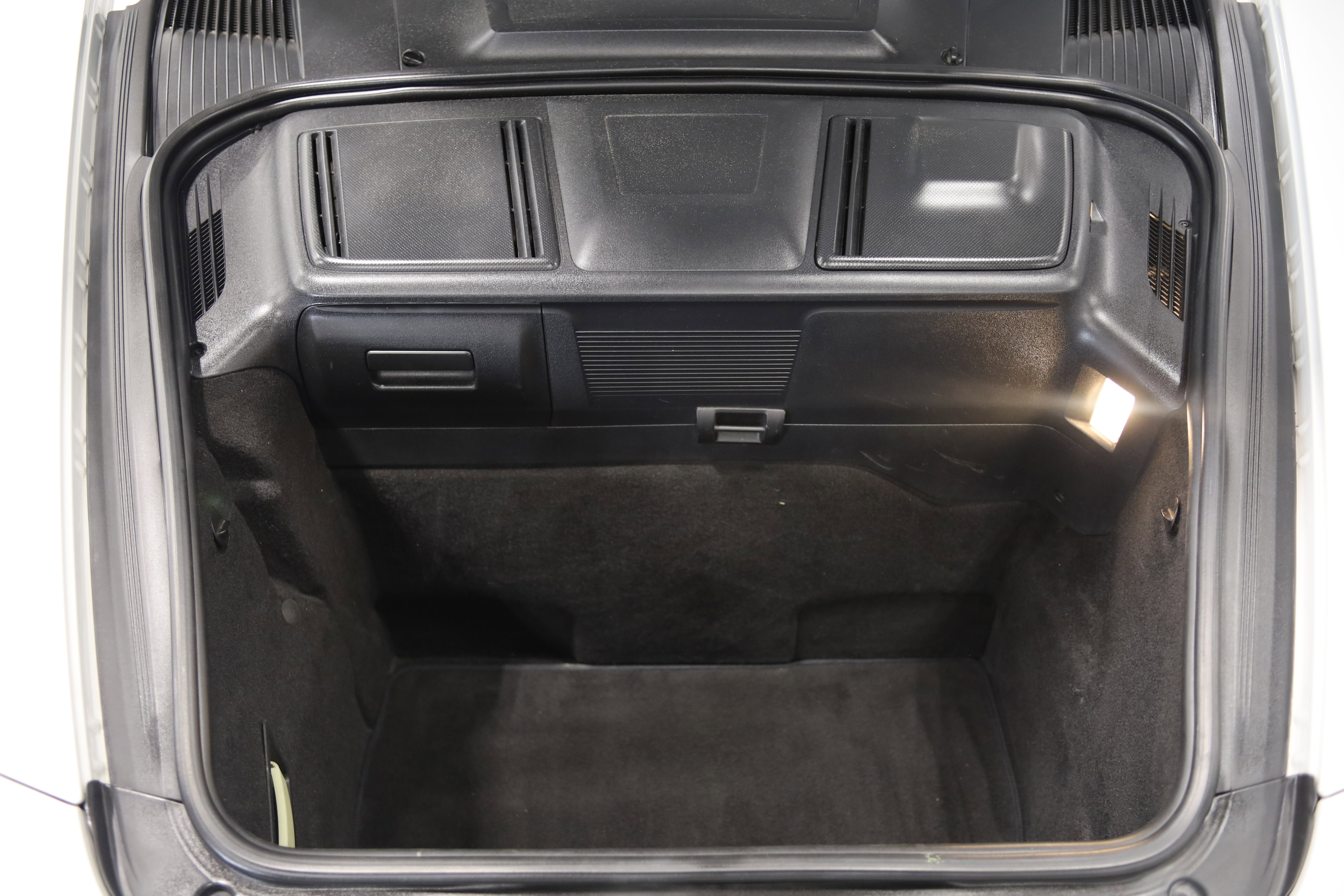 Used 2010 Porsche 911 Carrera 4S image 39