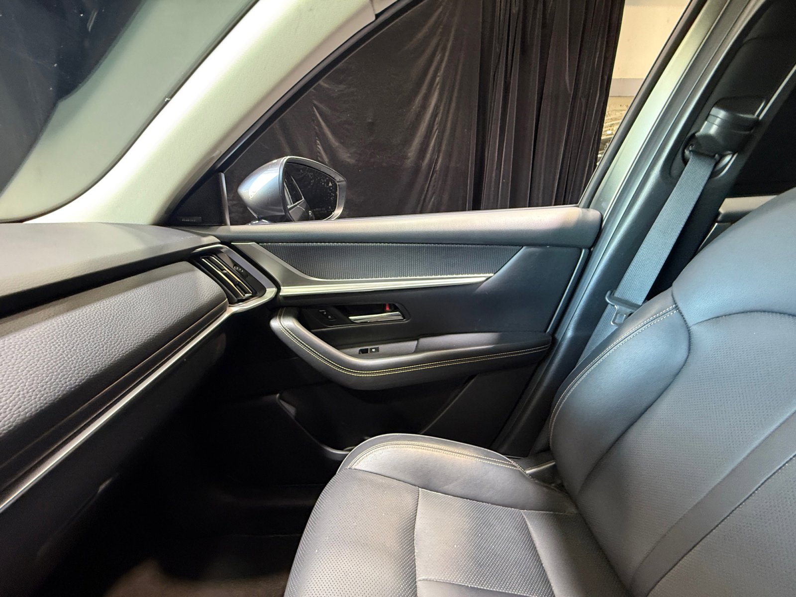 Used 2024 MAZDA CX-90 Plug-In Hybrid w/ Premium Pkg image 16