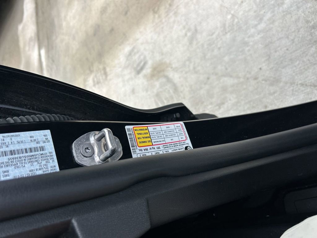 Used 2022 Lexus UX 200 w/ Accessory Package (Z1) FWD image 18
